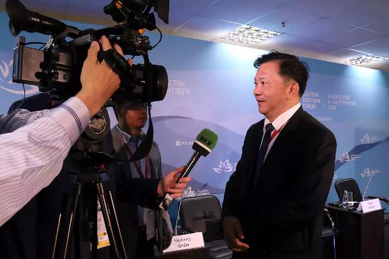 中国中央广播电视台总台长慎海雄在媒体分论坛上发言